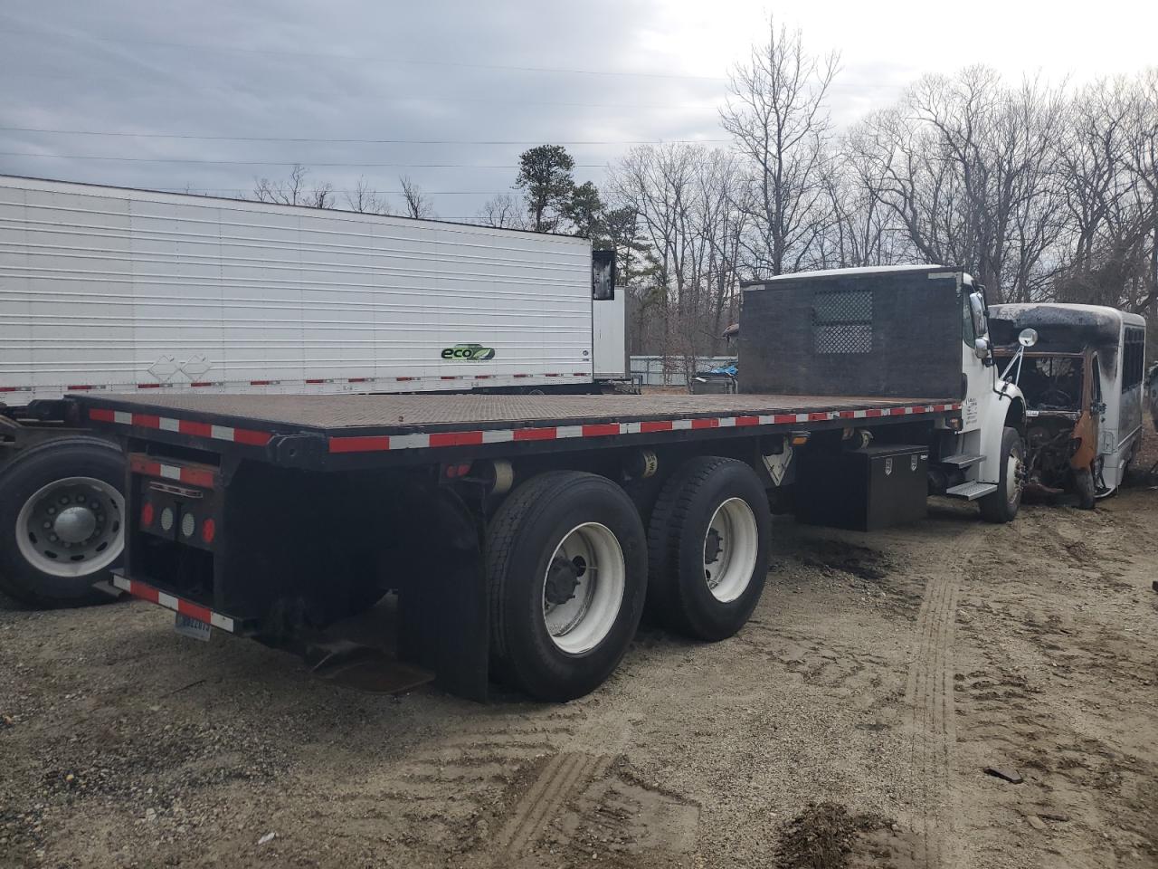FREIGHTLINER M2 106 MED 2016 — 5