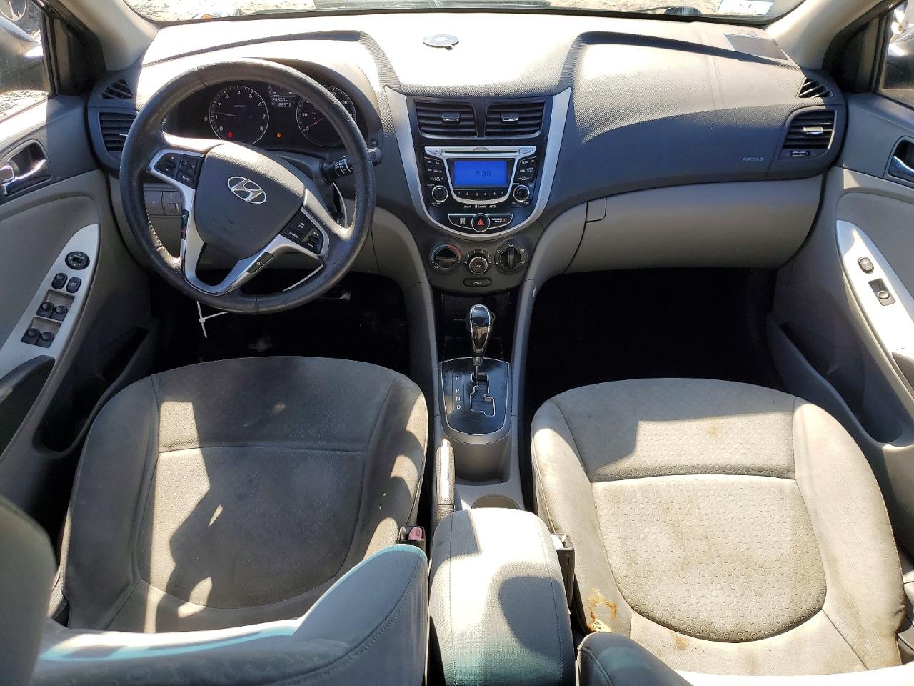 HYUNDAI ACCENT 2012 — 9