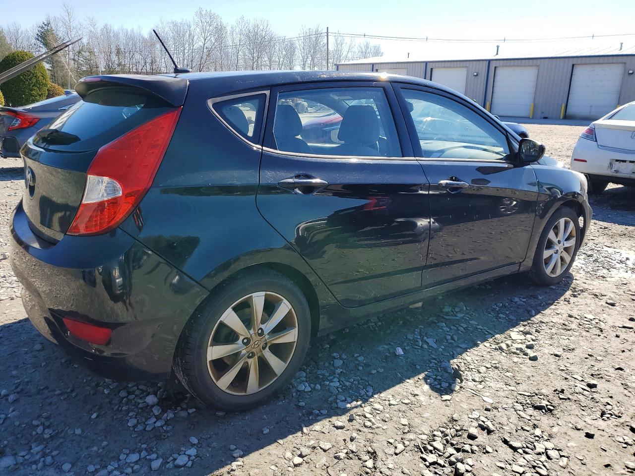 HYUNDAI ACCENT 2012 — 4