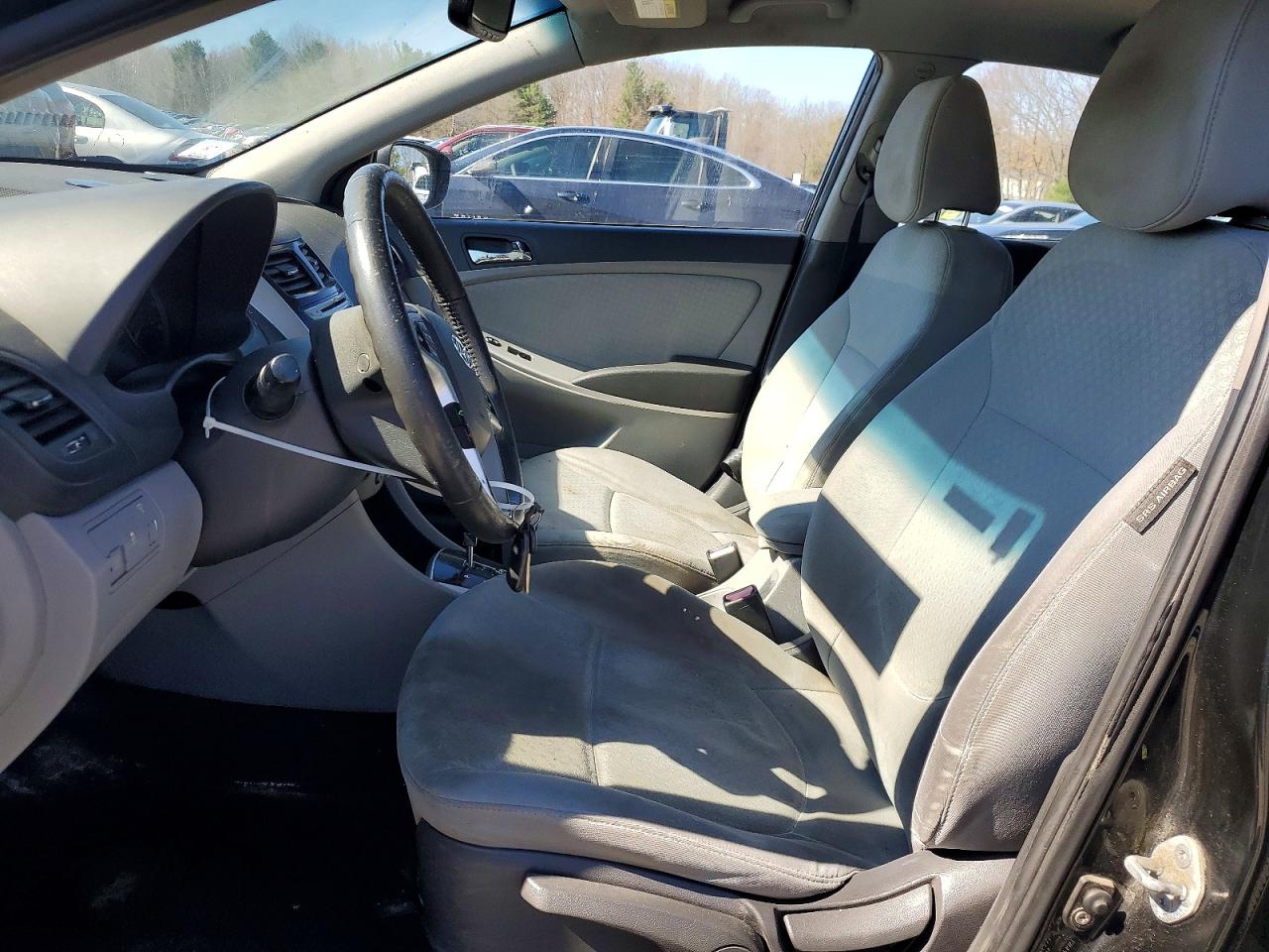HYUNDAI ACCENT 2012 — 8