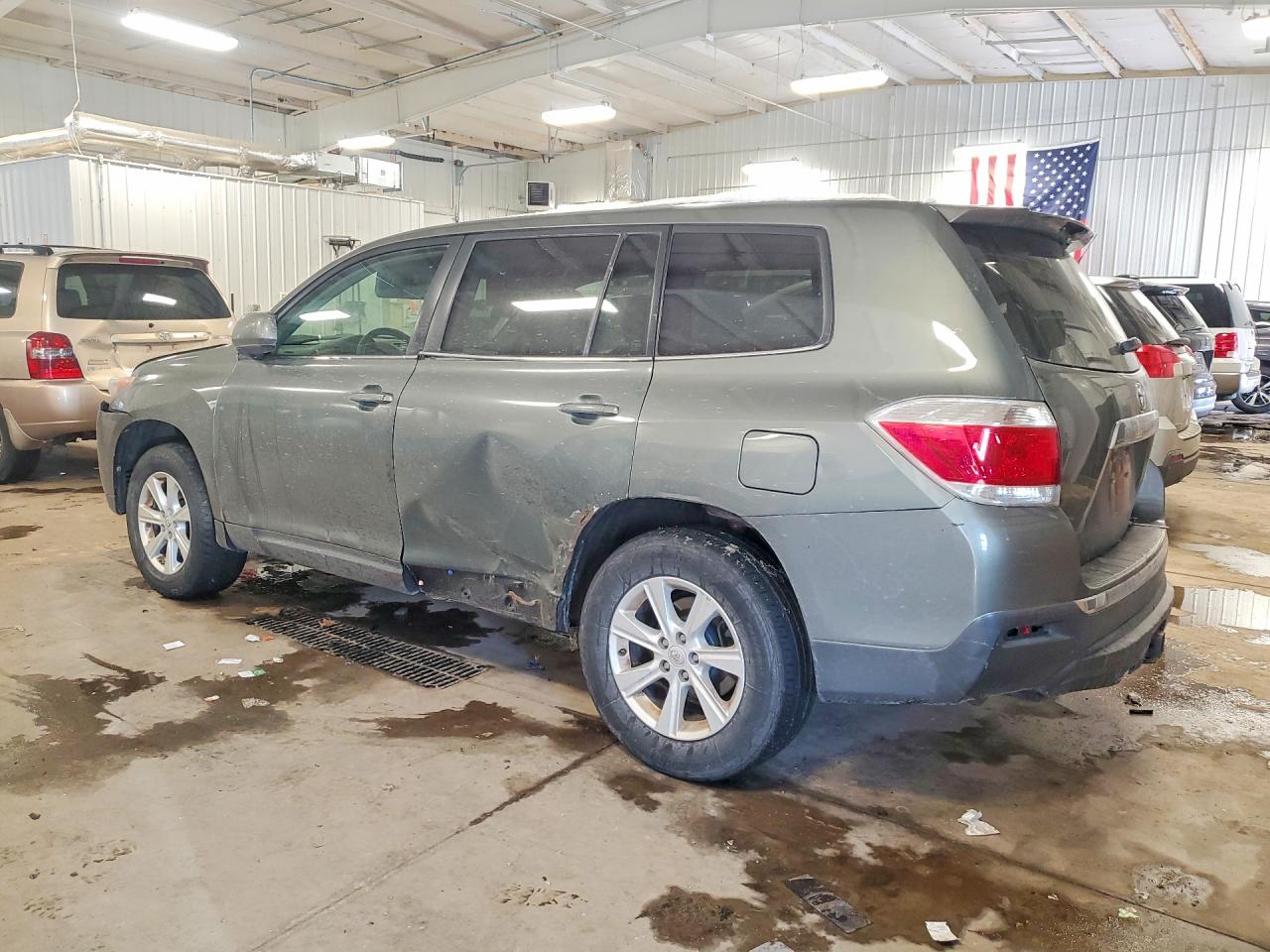 TOYOTA HIGHLANDER 2011 — 3