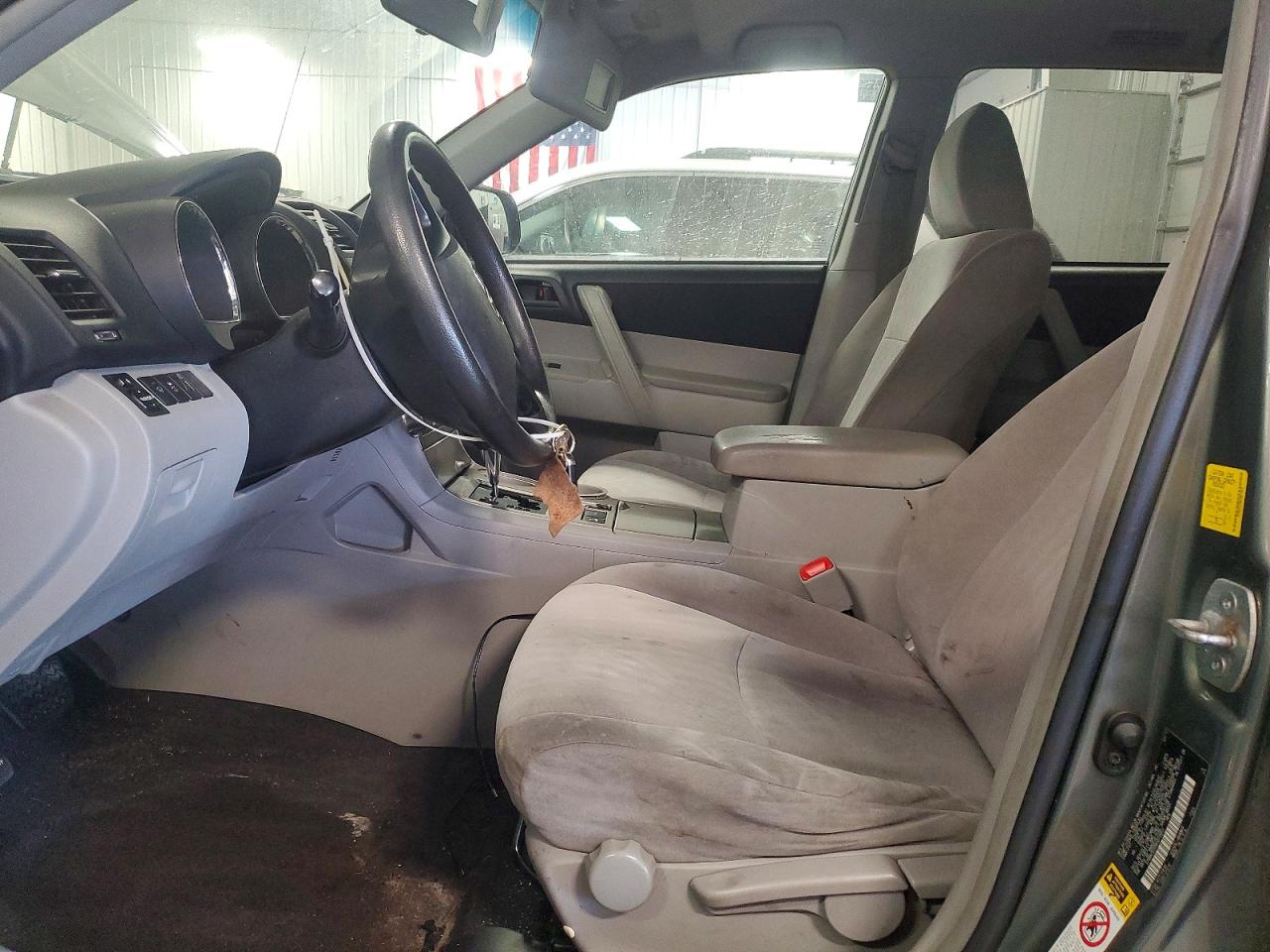TOYOTA HIGHLANDER 2011 — 8