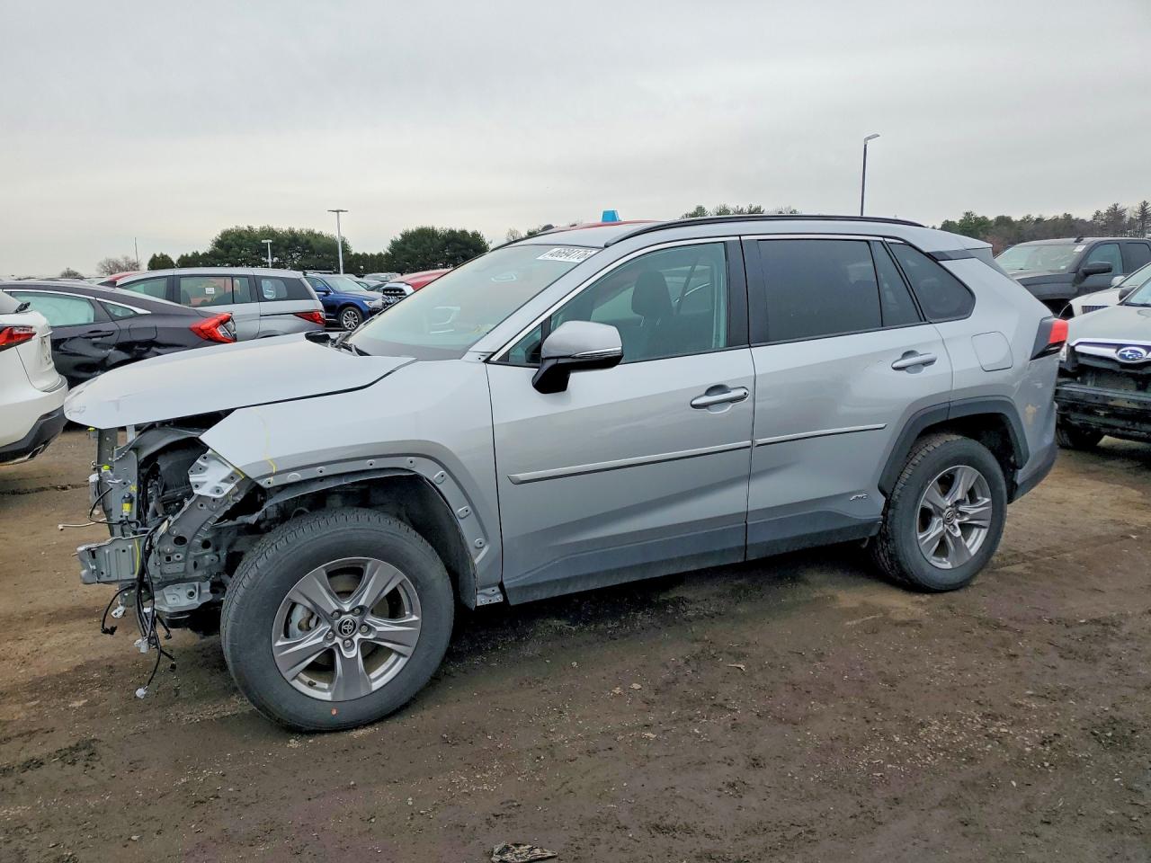 2024 TOYOTA RAV4 HYBRID XLE