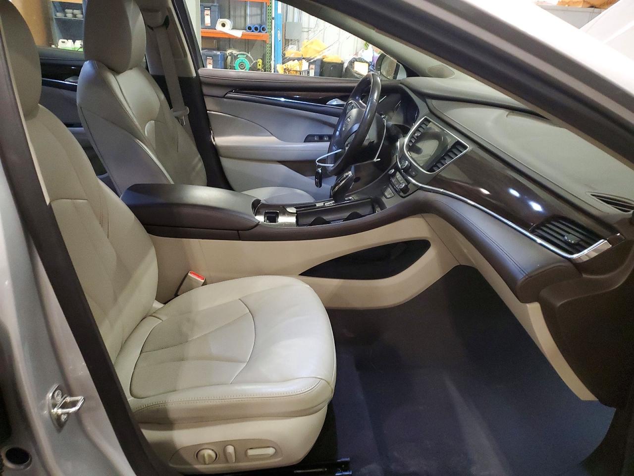 BUICK LACROSSE 2017 — 8