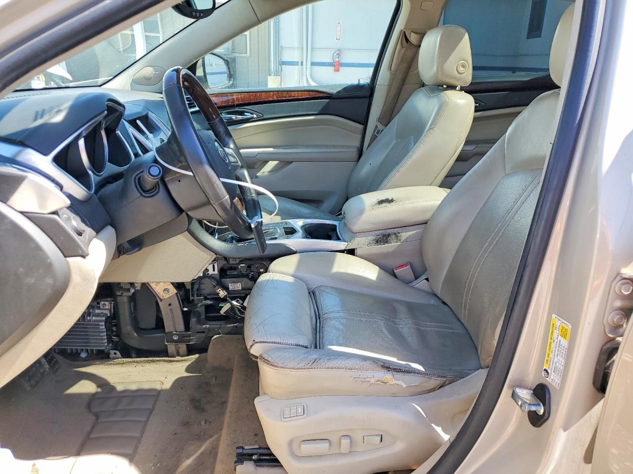 CADILLAC SRX 2010 — 8