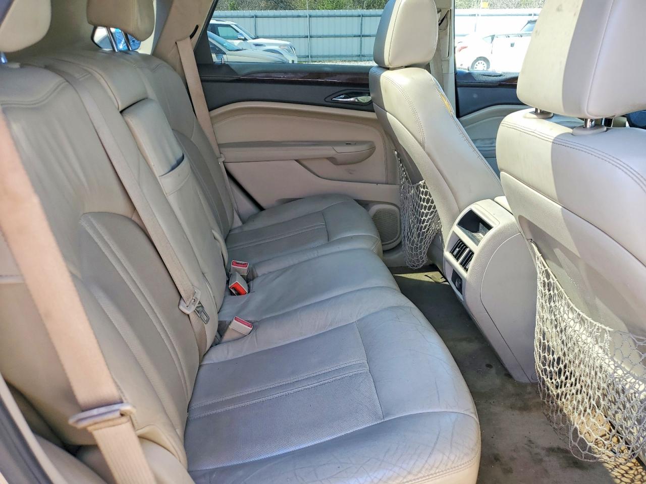 CADILLAC SRX 2010 — 12