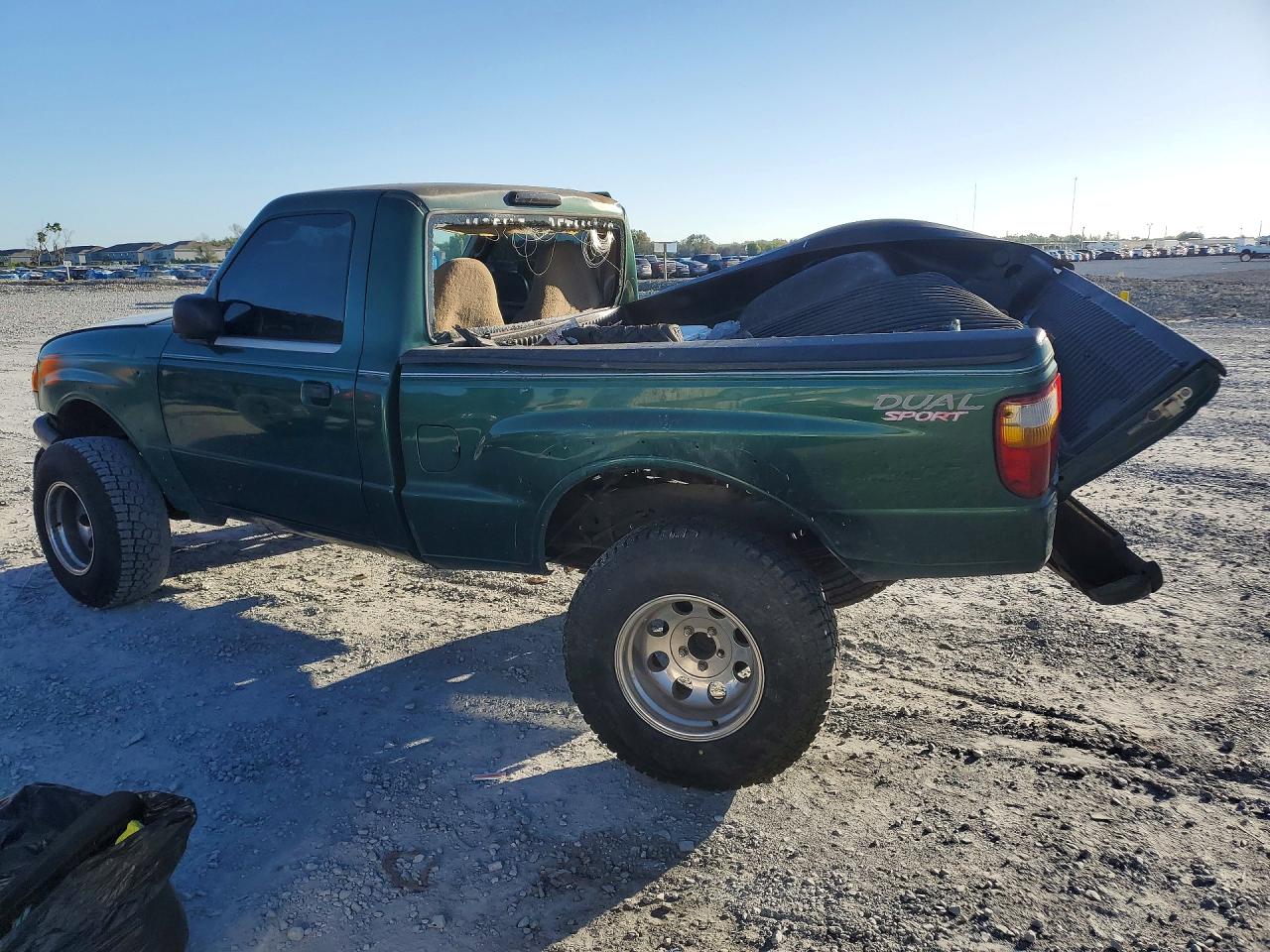 MAZDA B3000 2001 — 3