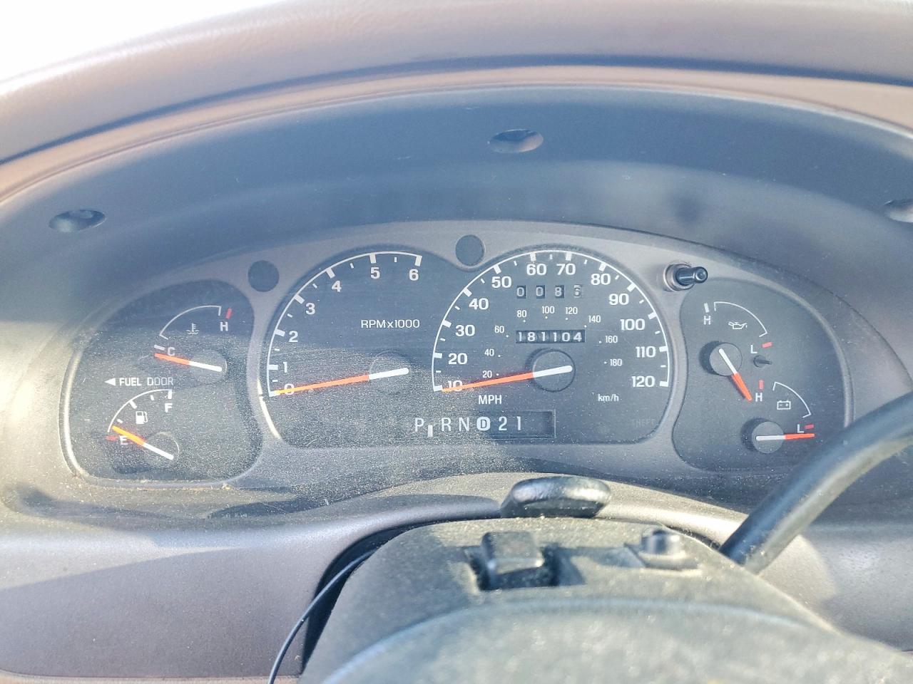 MAZDA B3000 2001 — 10