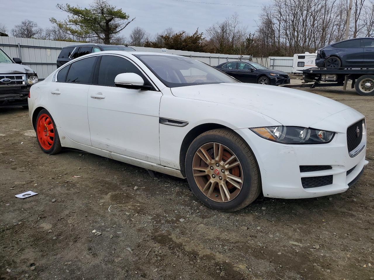 2017 JAGUAR XE PREMIUM