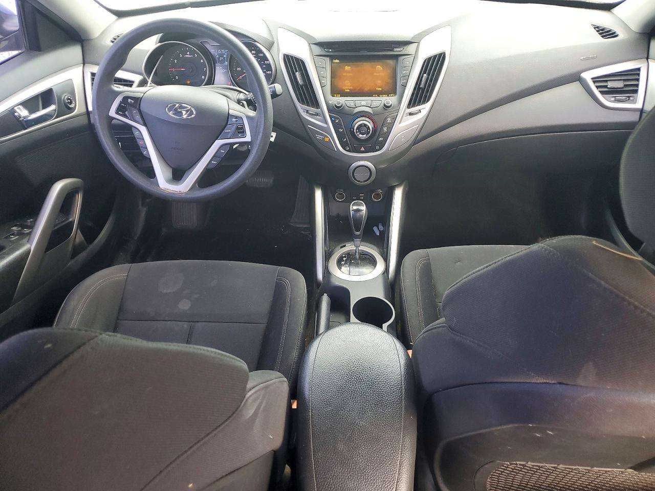 HYUNDAI VELOSTER 2016 — 9