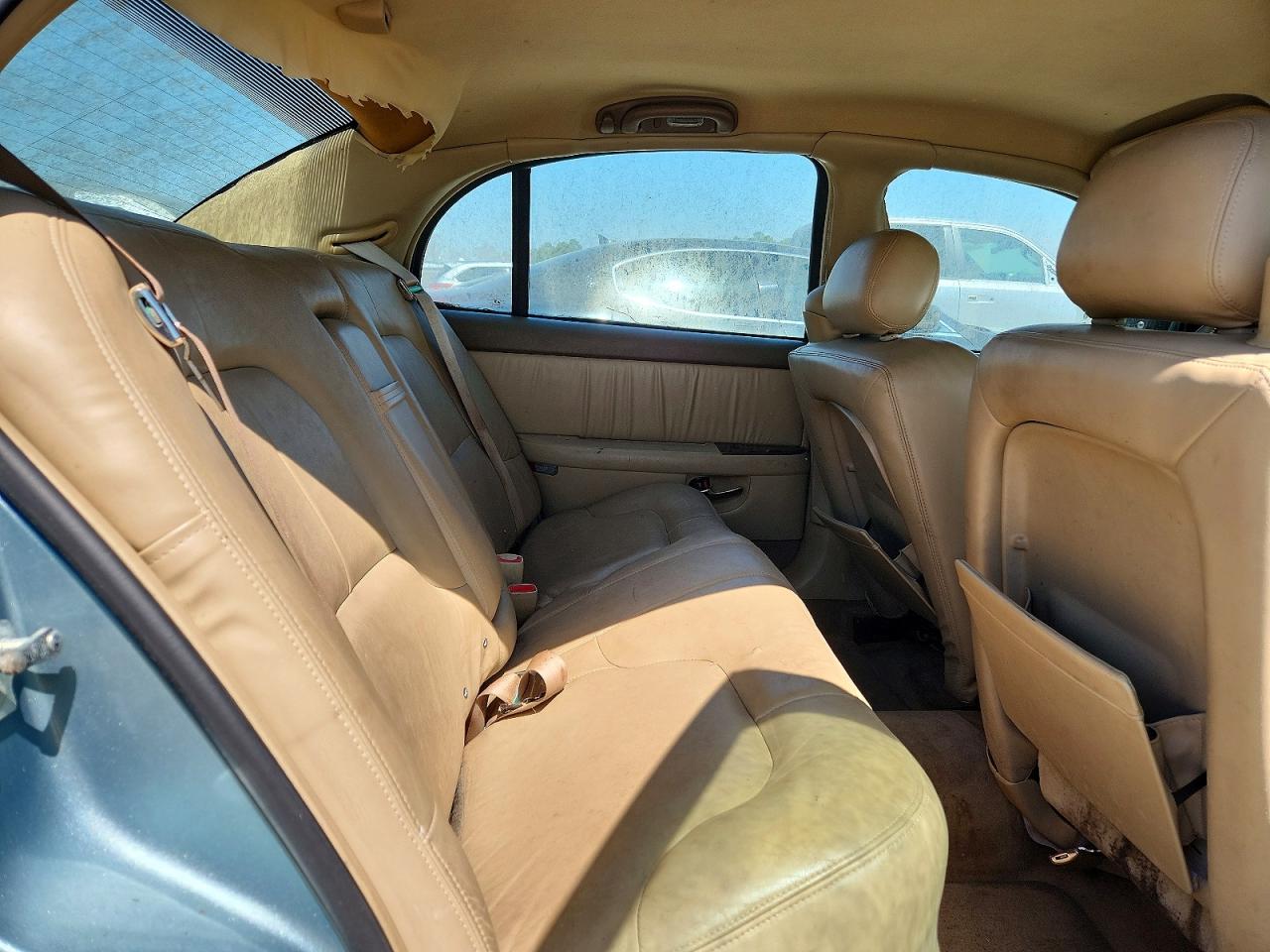 BUICK PARK AVENUE 2004 — 11