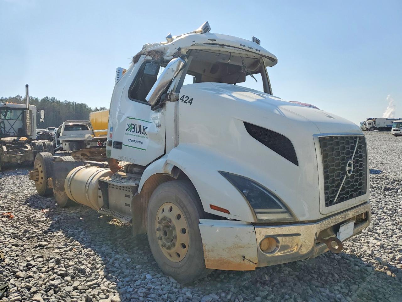 2019 VOLVO VNR