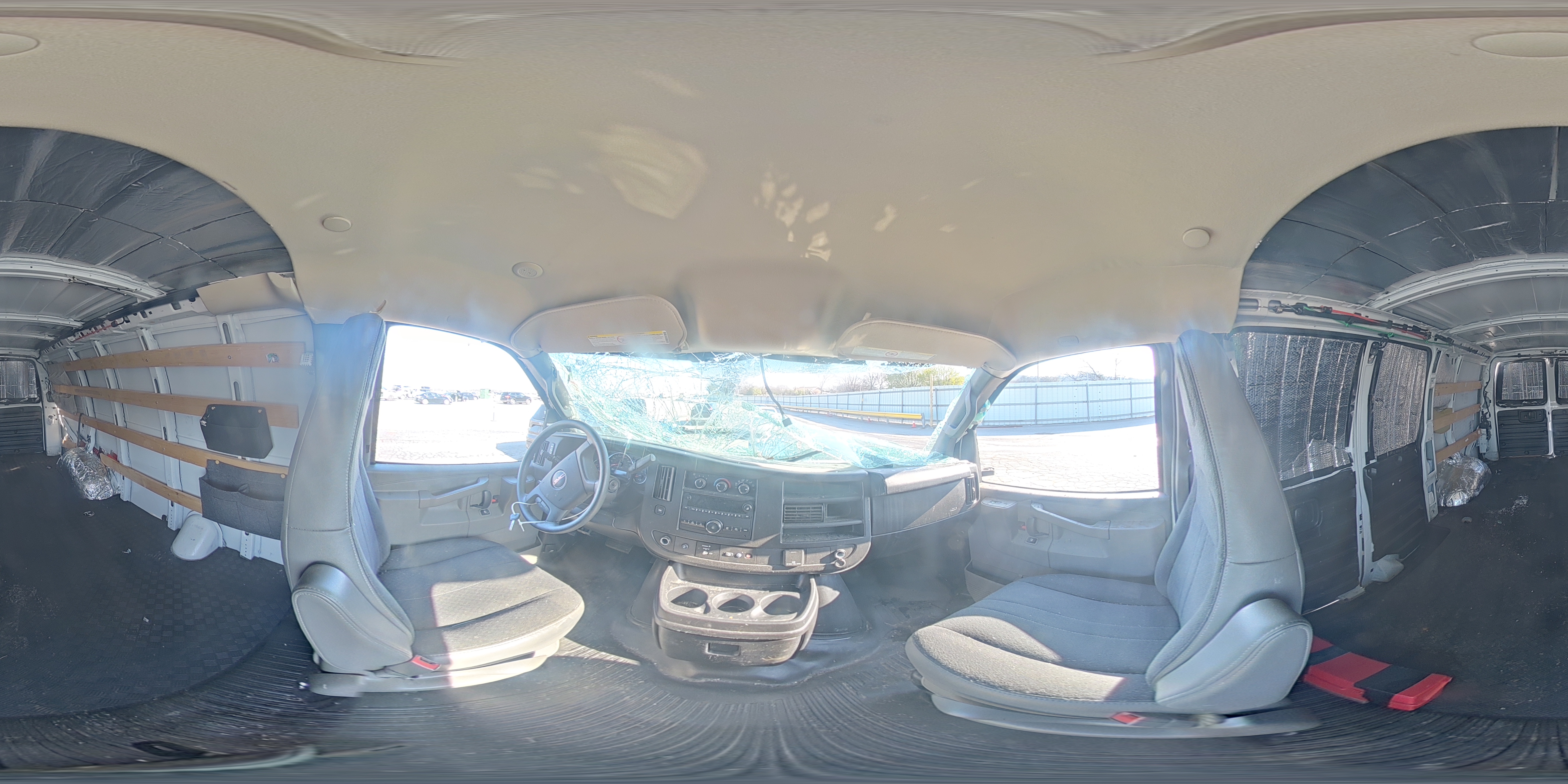 GMC Savana 2020 — 15