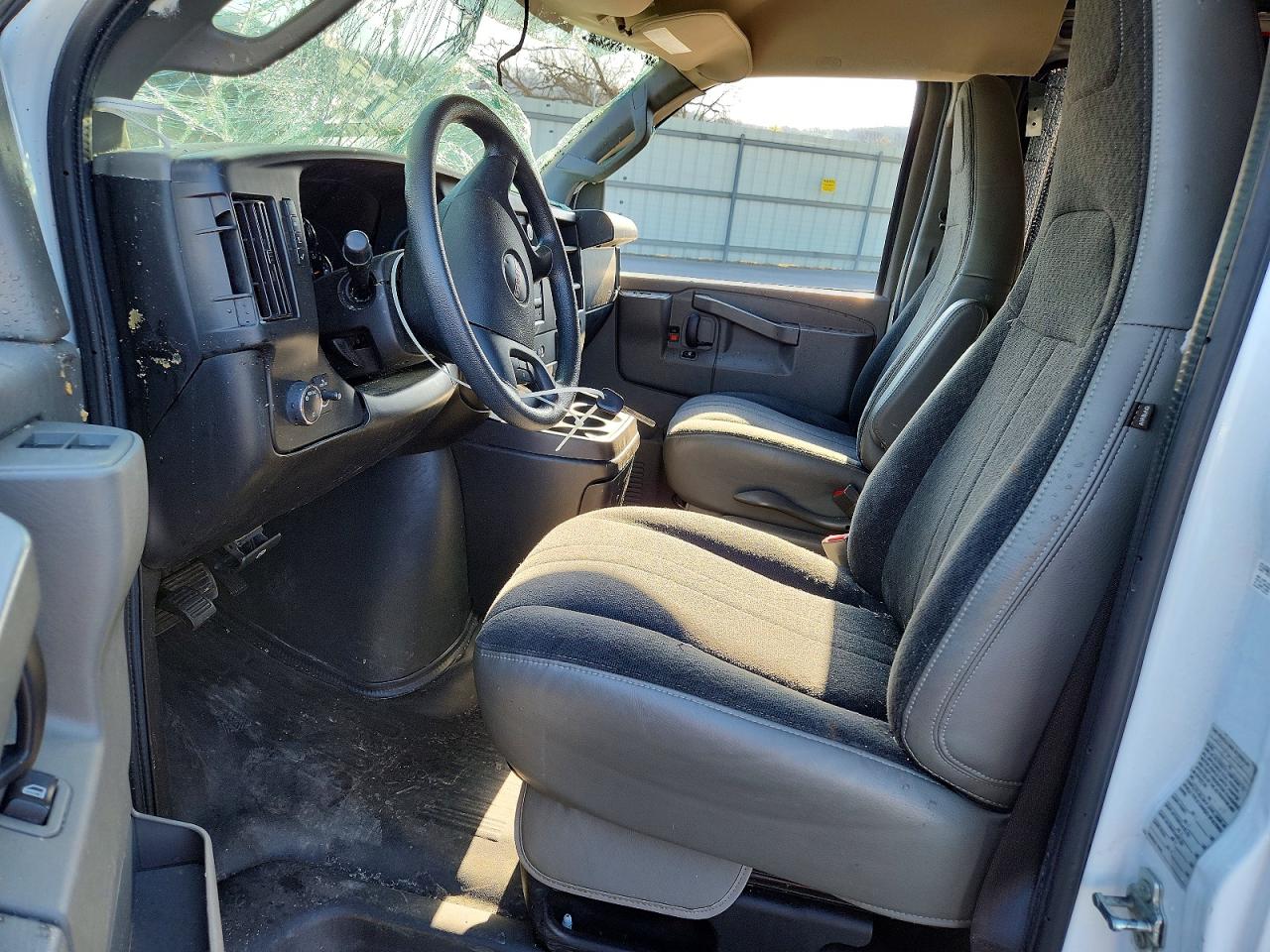 GMC Savana 2020 — 7