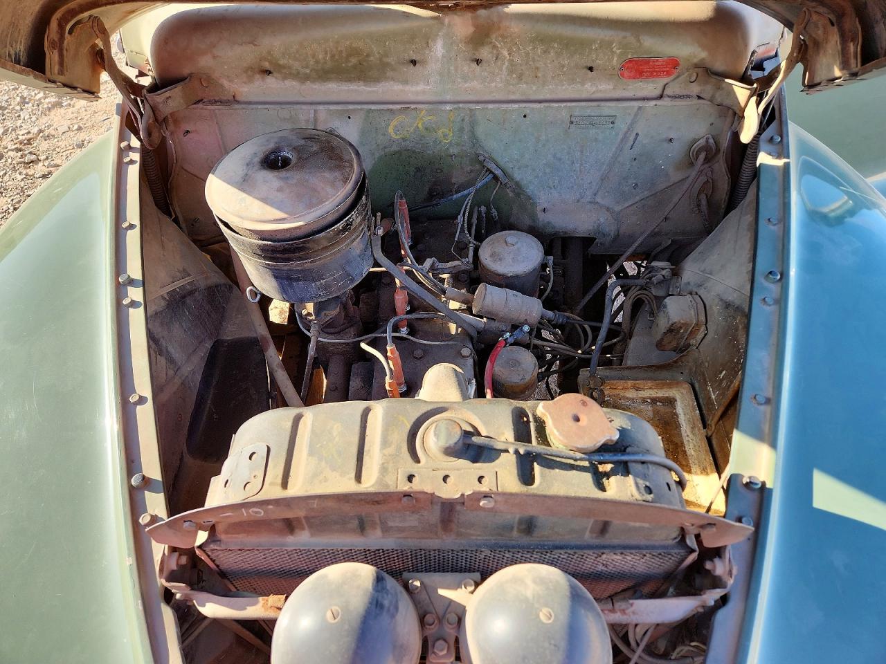 PLYM P15 1947 — 12