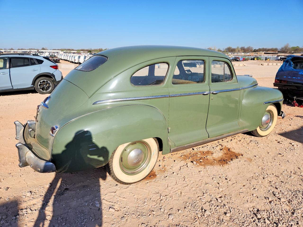 PLYM P15 1947 — 4