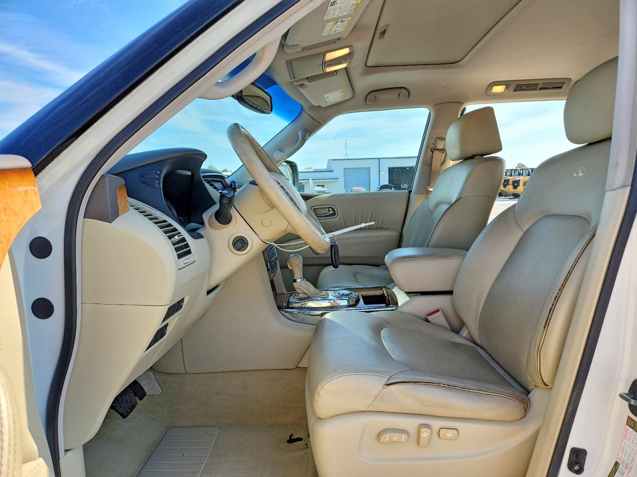 INFINITI QX56 2012 — 8