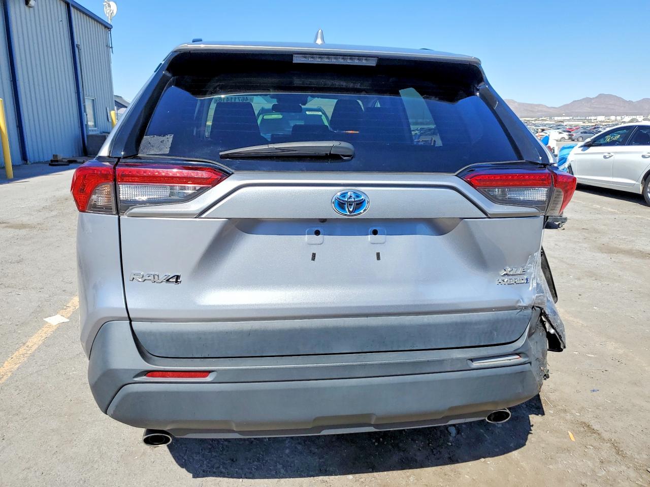 TOYOTA RAV4 HYBRID 2021 — 7