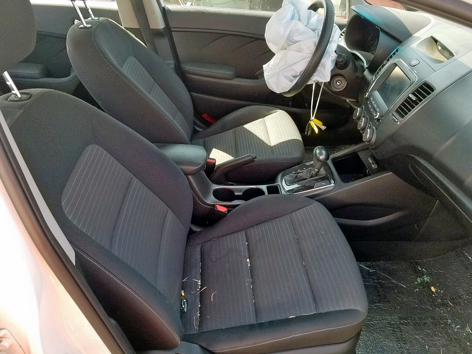 KIA FORTE 2018 — 6
