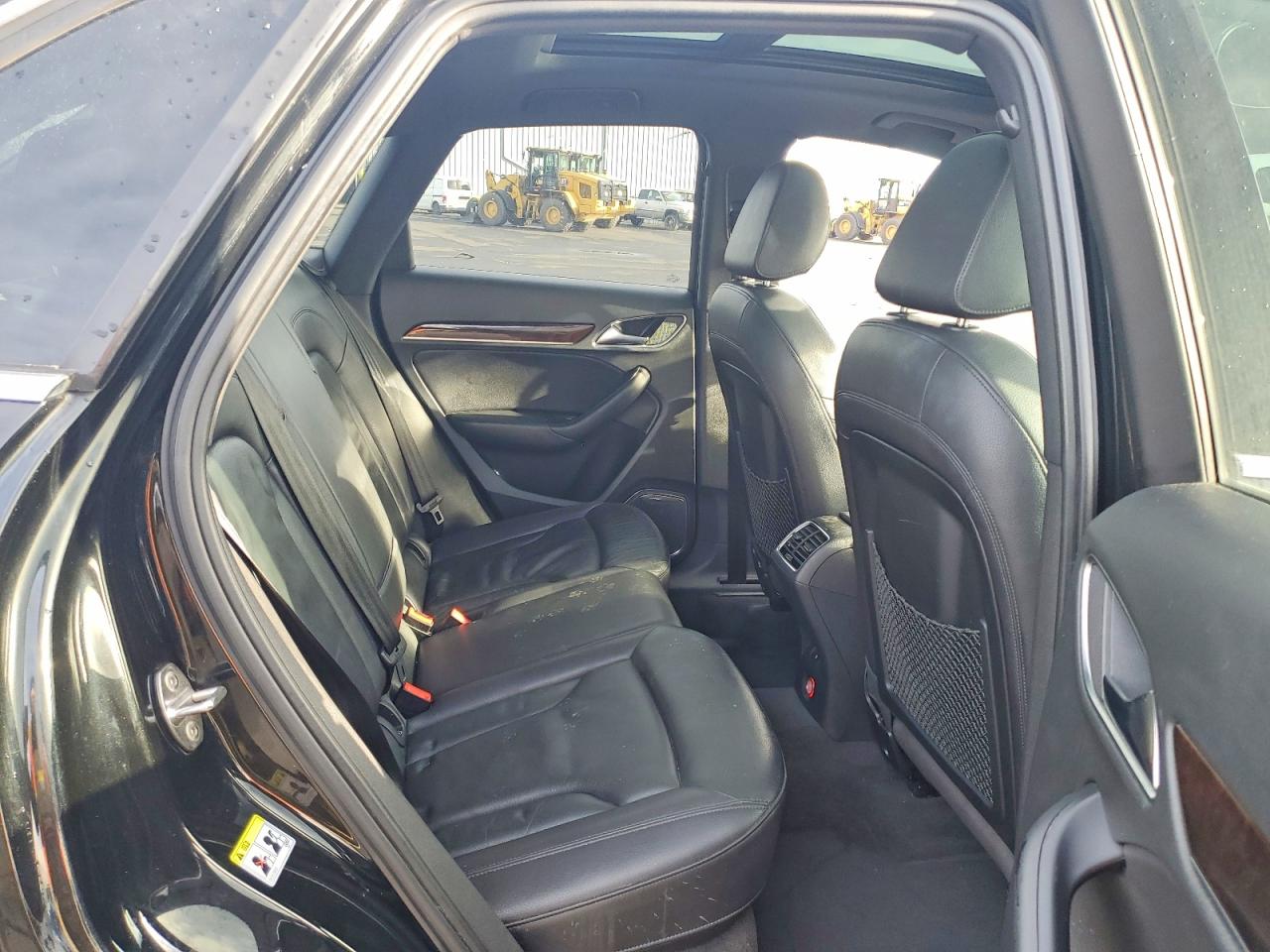 AUDI Q3 2016 — 11