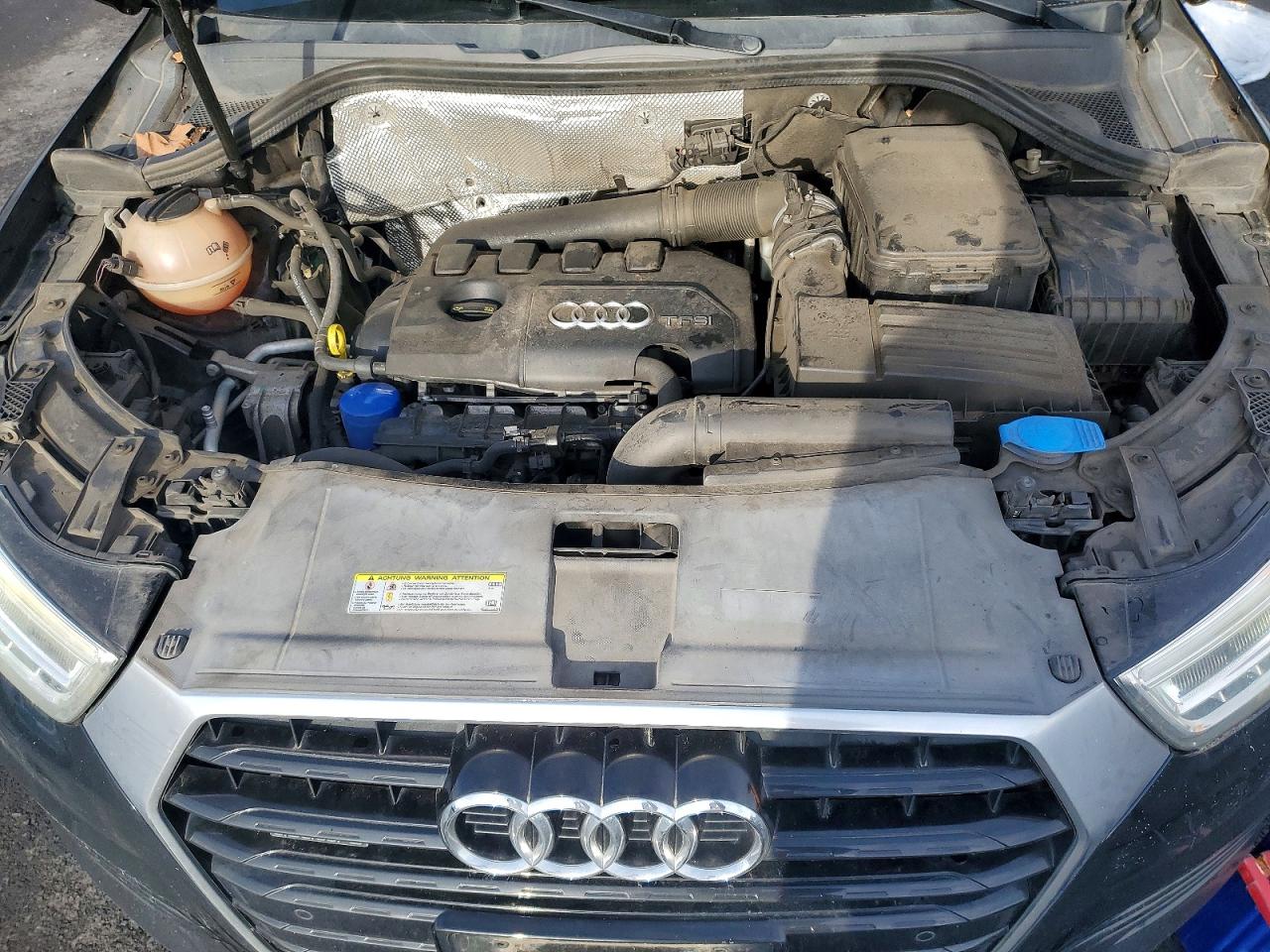 AUDI Q3 2016 — 12