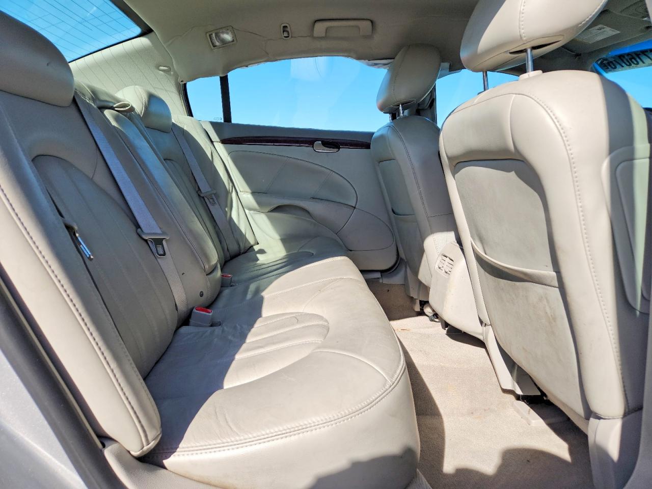 BUICK LUCERNE 2009 — 11