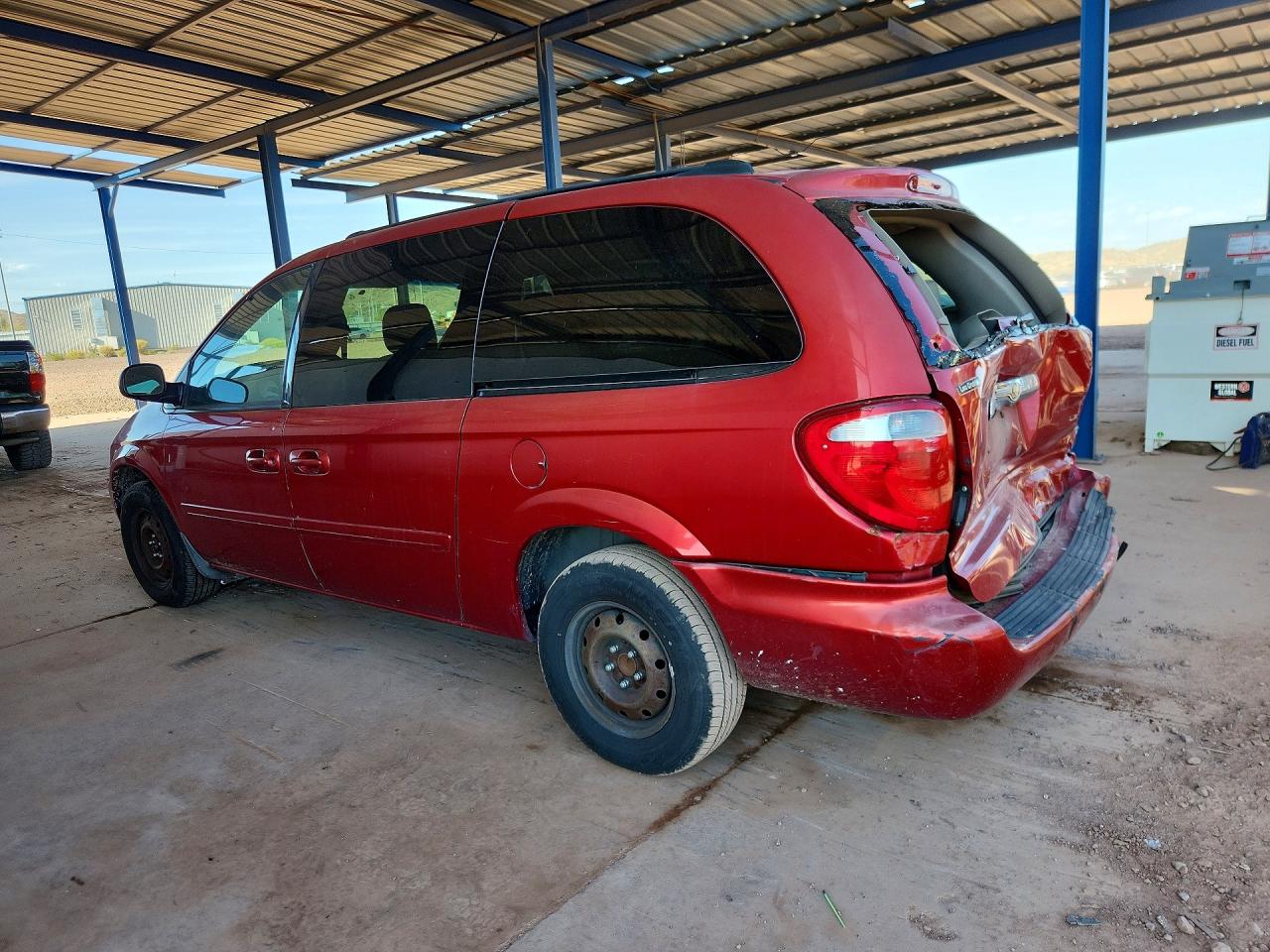 CHRYSLER TOWN & COUNTRY 2004 — 3