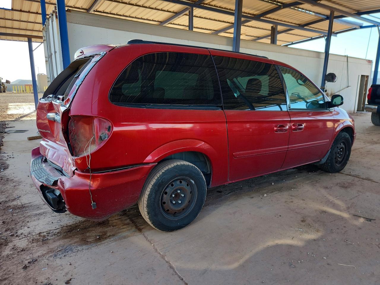 CHRYSLER TOWN & COUNTRY 2004 — 4