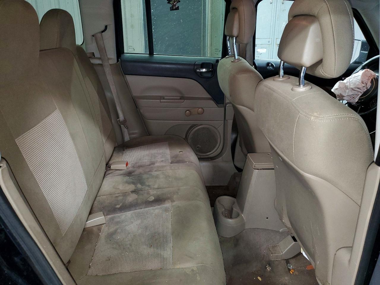 JEEP PATRIOT 2011 — 11