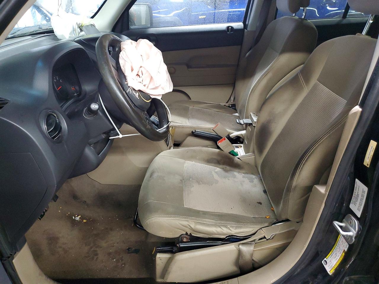 JEEP PATRIOT 2011 — 8