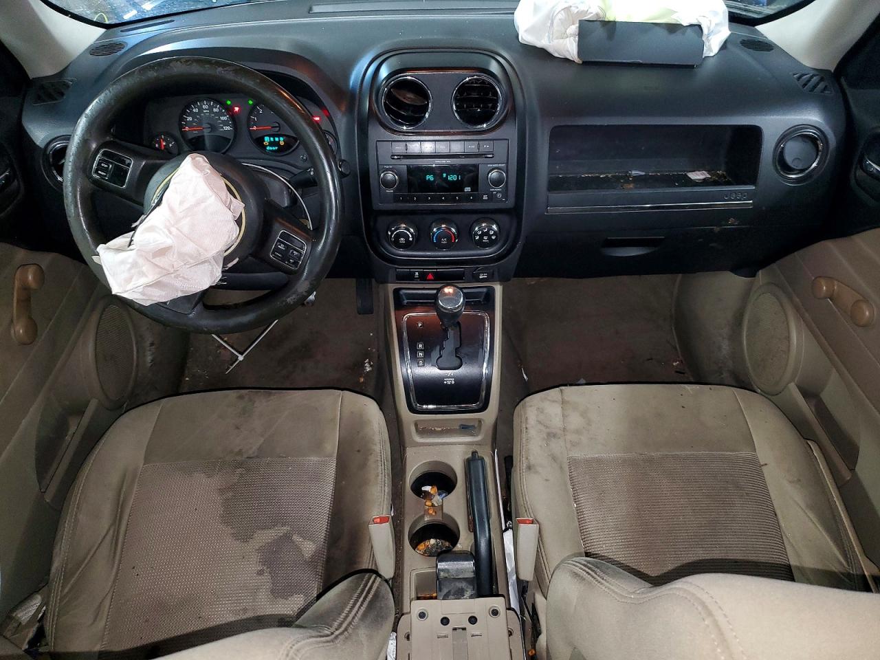 JEEP PATRIOT 2011 — 9