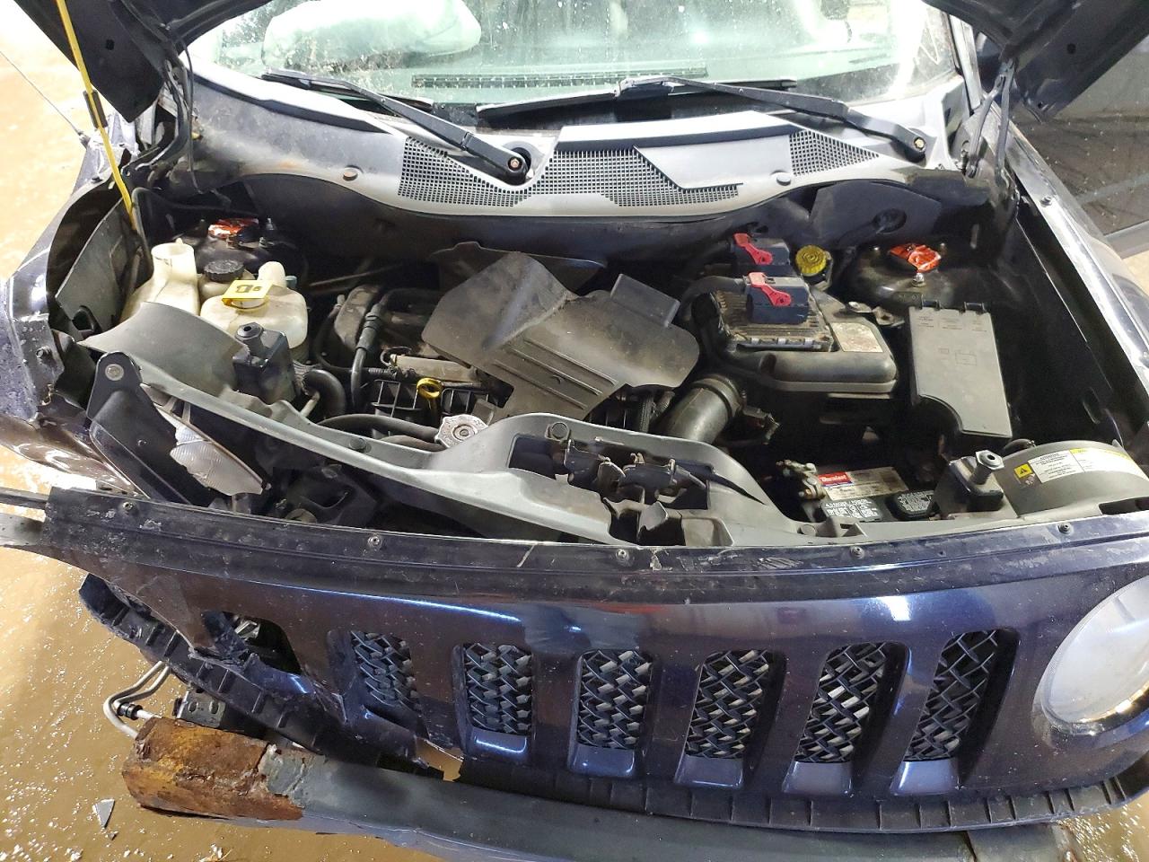 JEEP PATRIOT 2011 — 12
