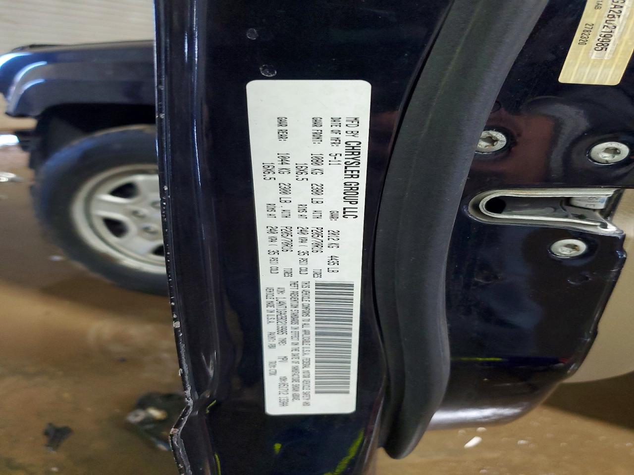 JEEP PATRIOT 2011 — 13