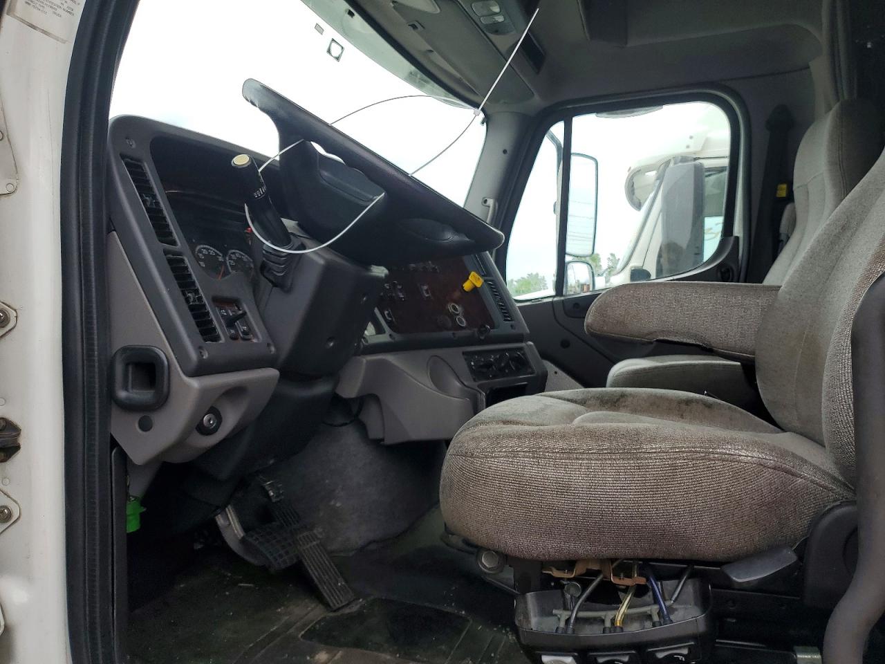 FREIGHTLINER M2 2020 — 8
