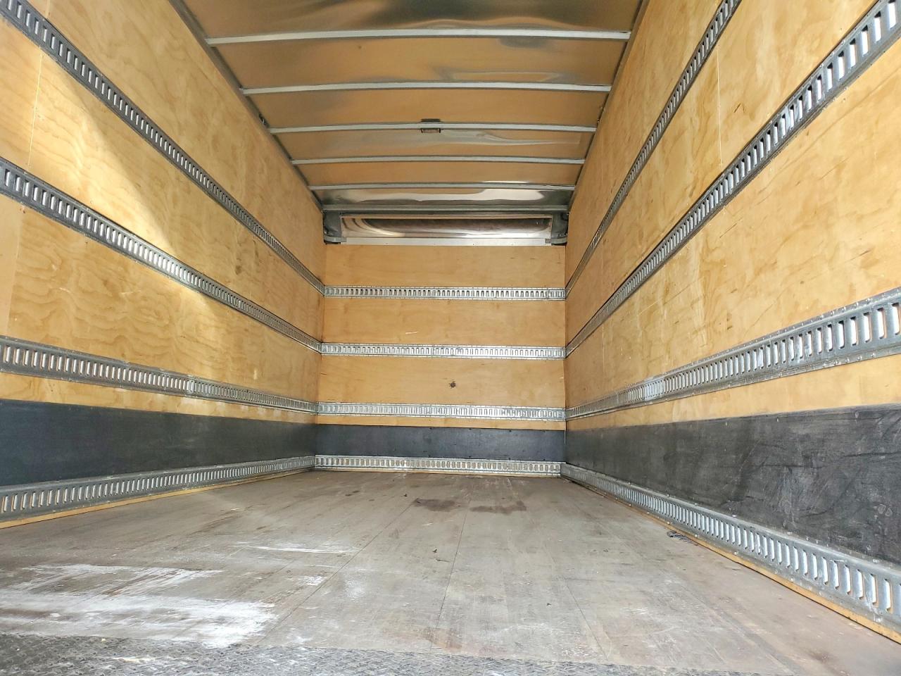 FREIGHTLINER M2 2020 — 11