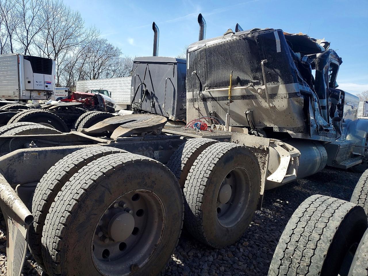2024 PETERBILT 389
