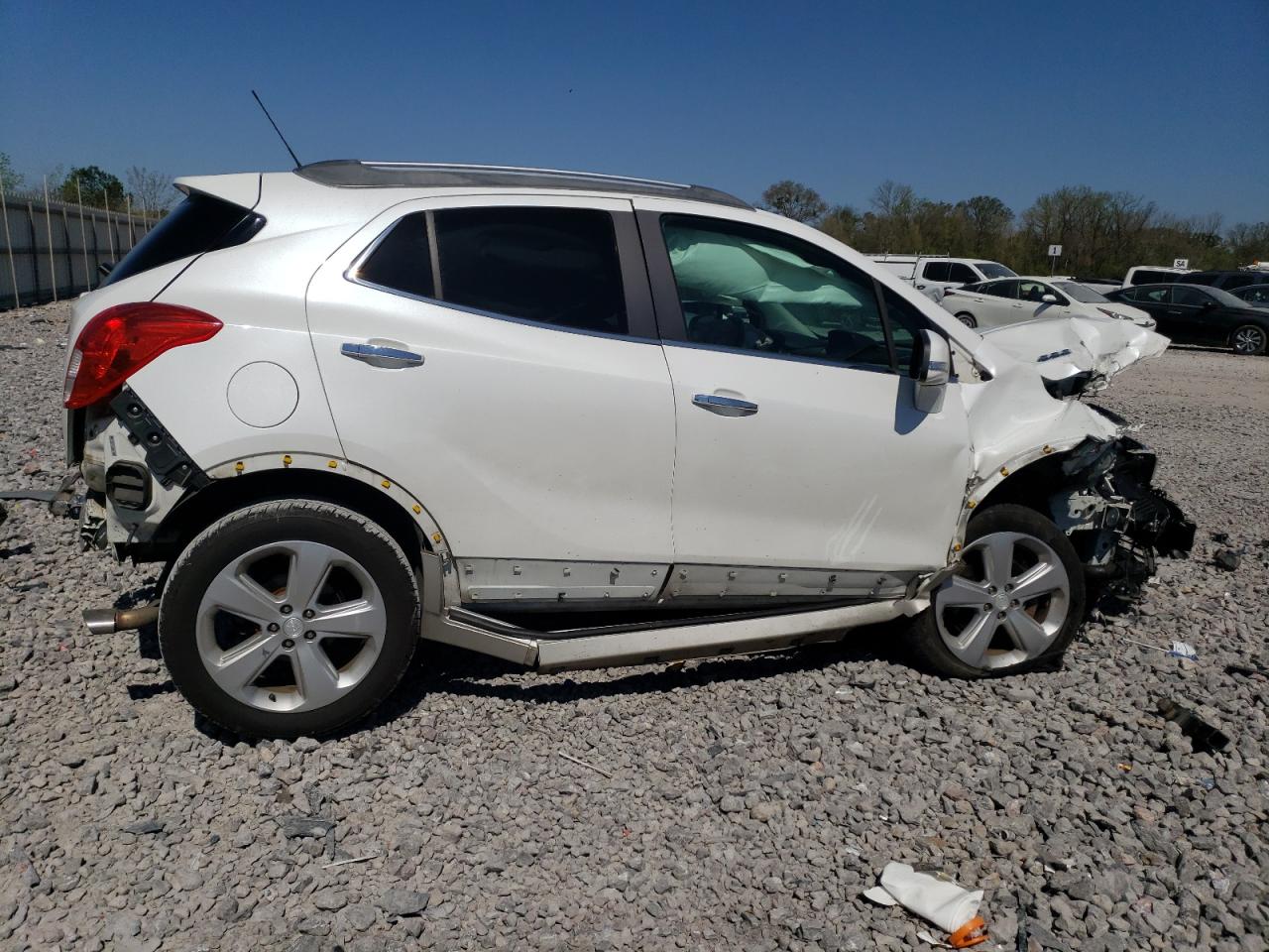 Buick Encore 2015 — 3