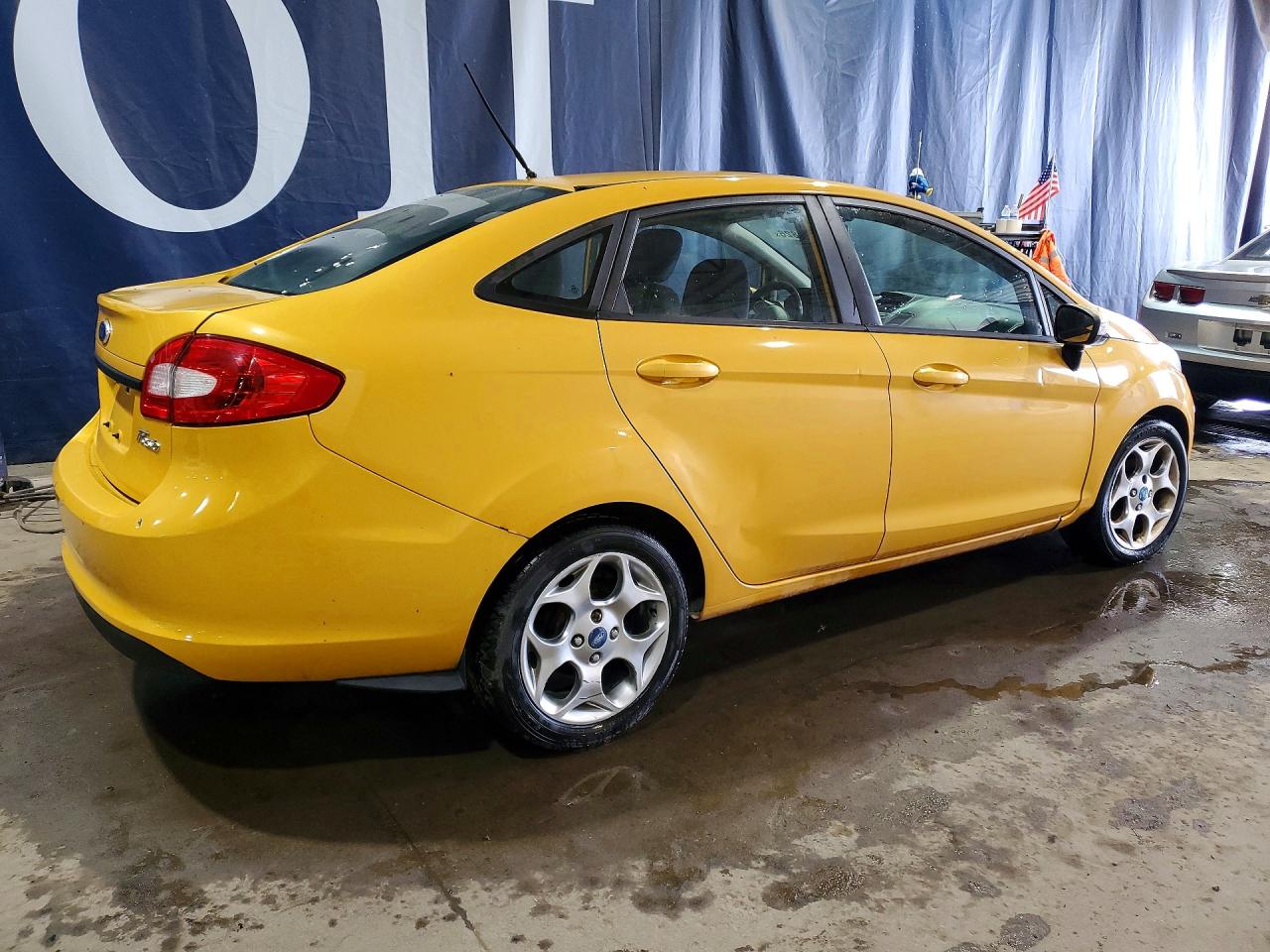 FORD FIESTA 2012 — 4