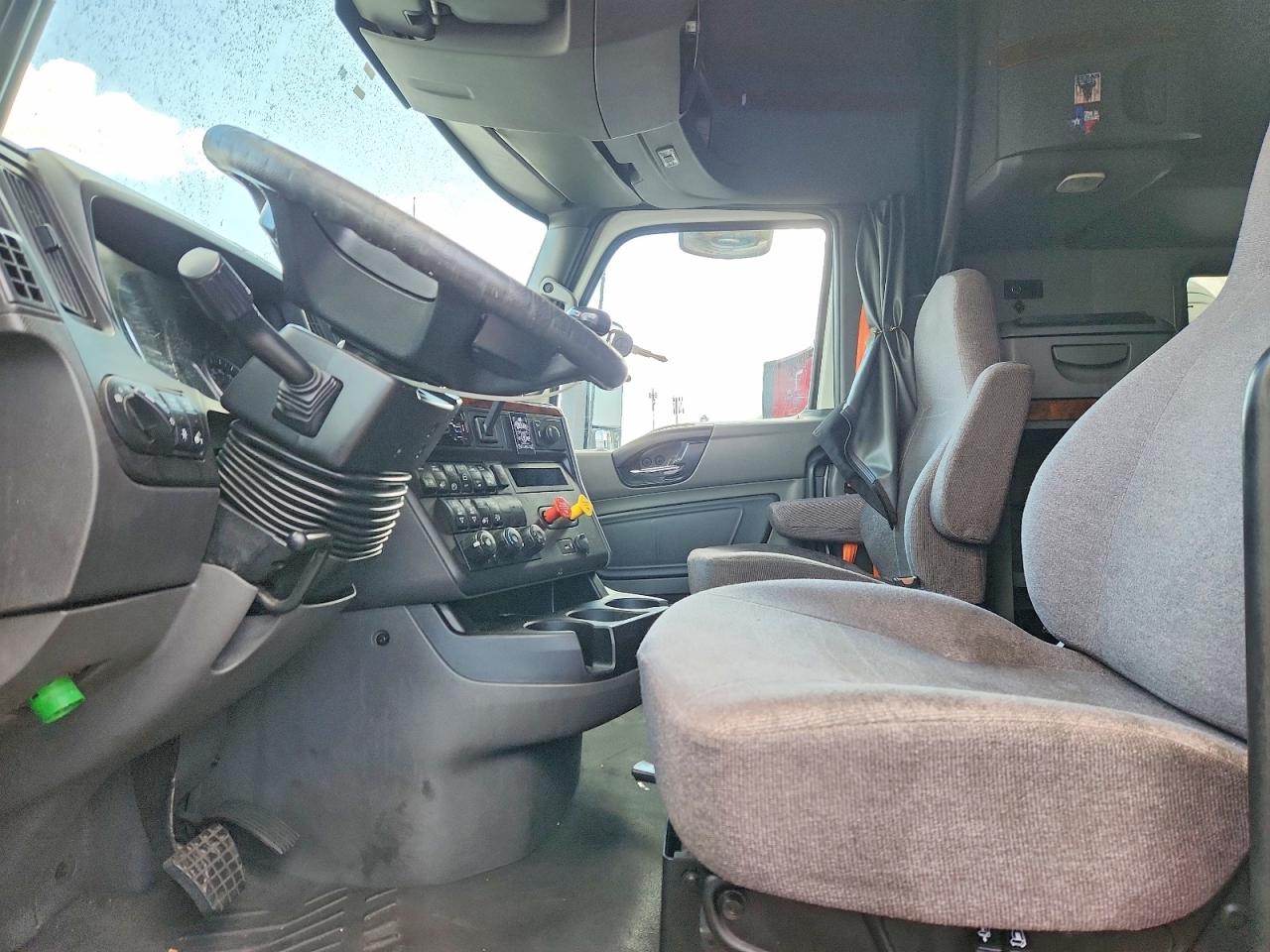 INTERNATIONAL LT625 2019 — 6