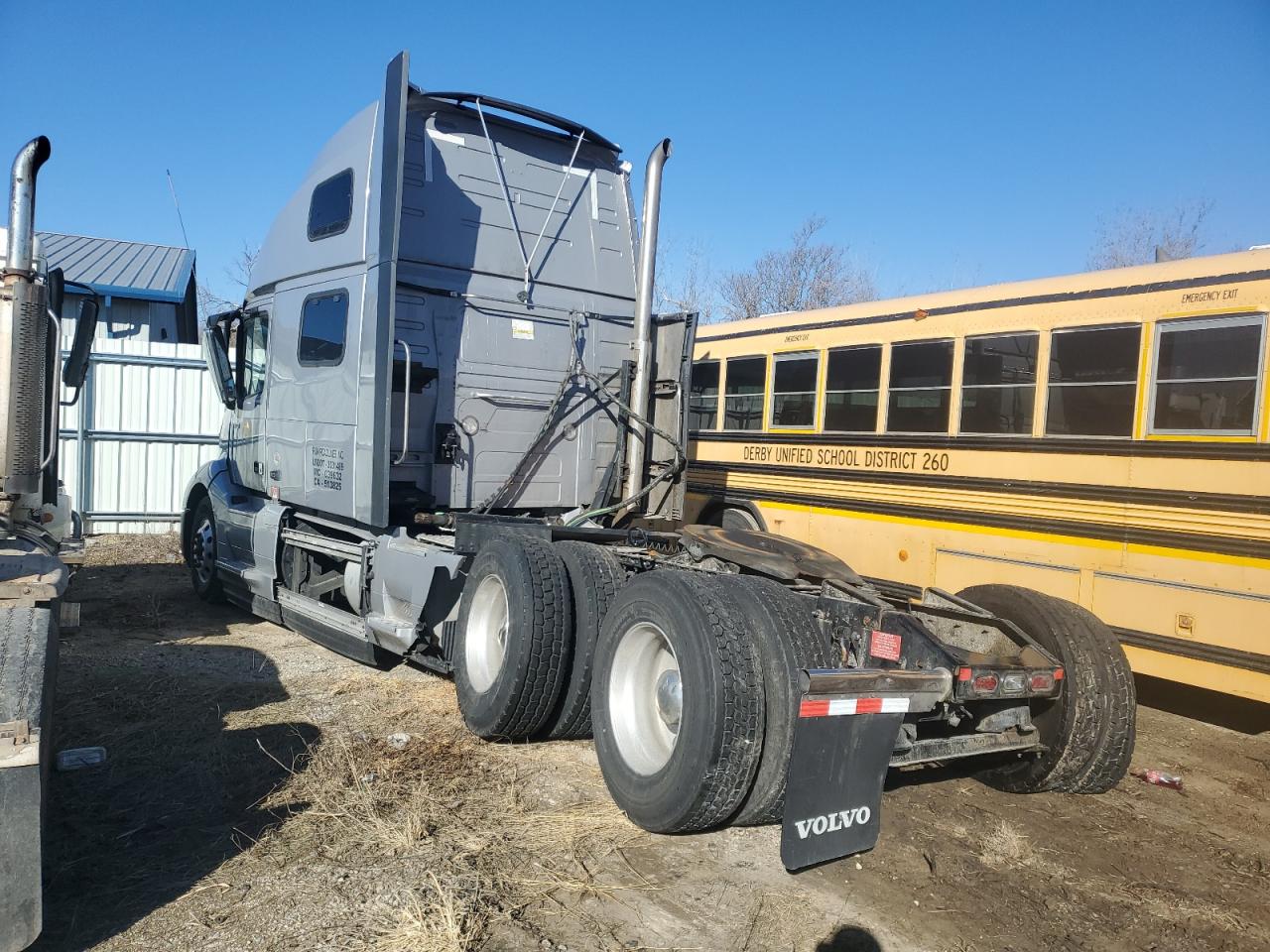 VOLVO VNL 2023 — 4
