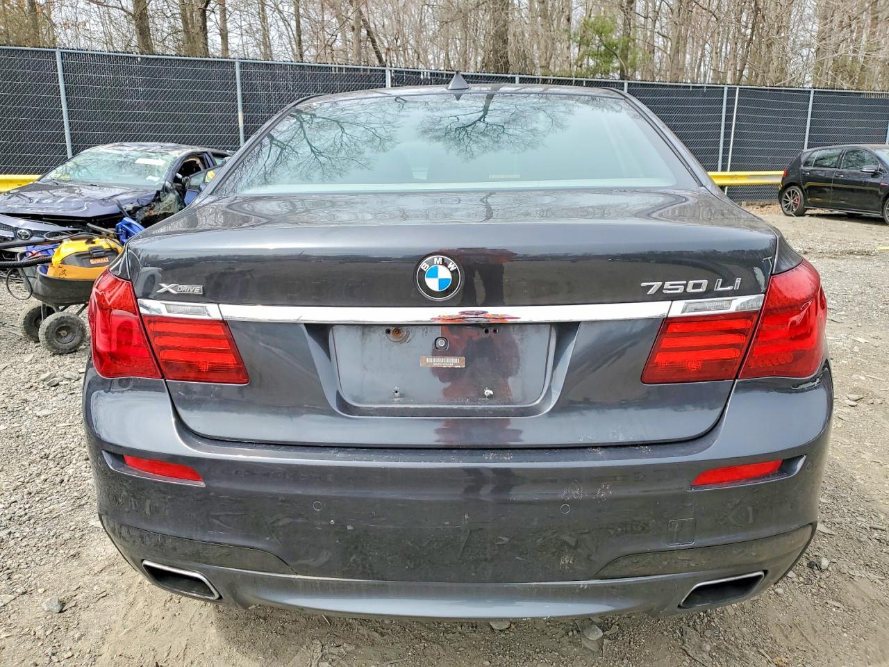 BMW 750 2013 — 7