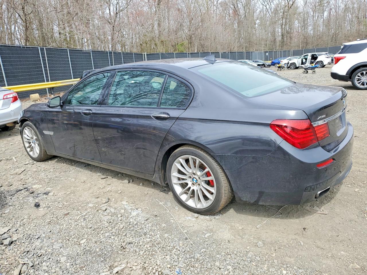 BMW 750 2013 — 3