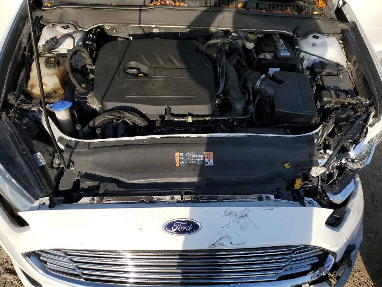 FORD FUSION 2016 — 12