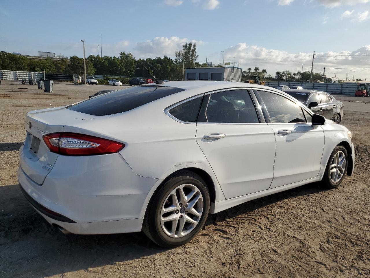 FORD FUSION 2016 — 4