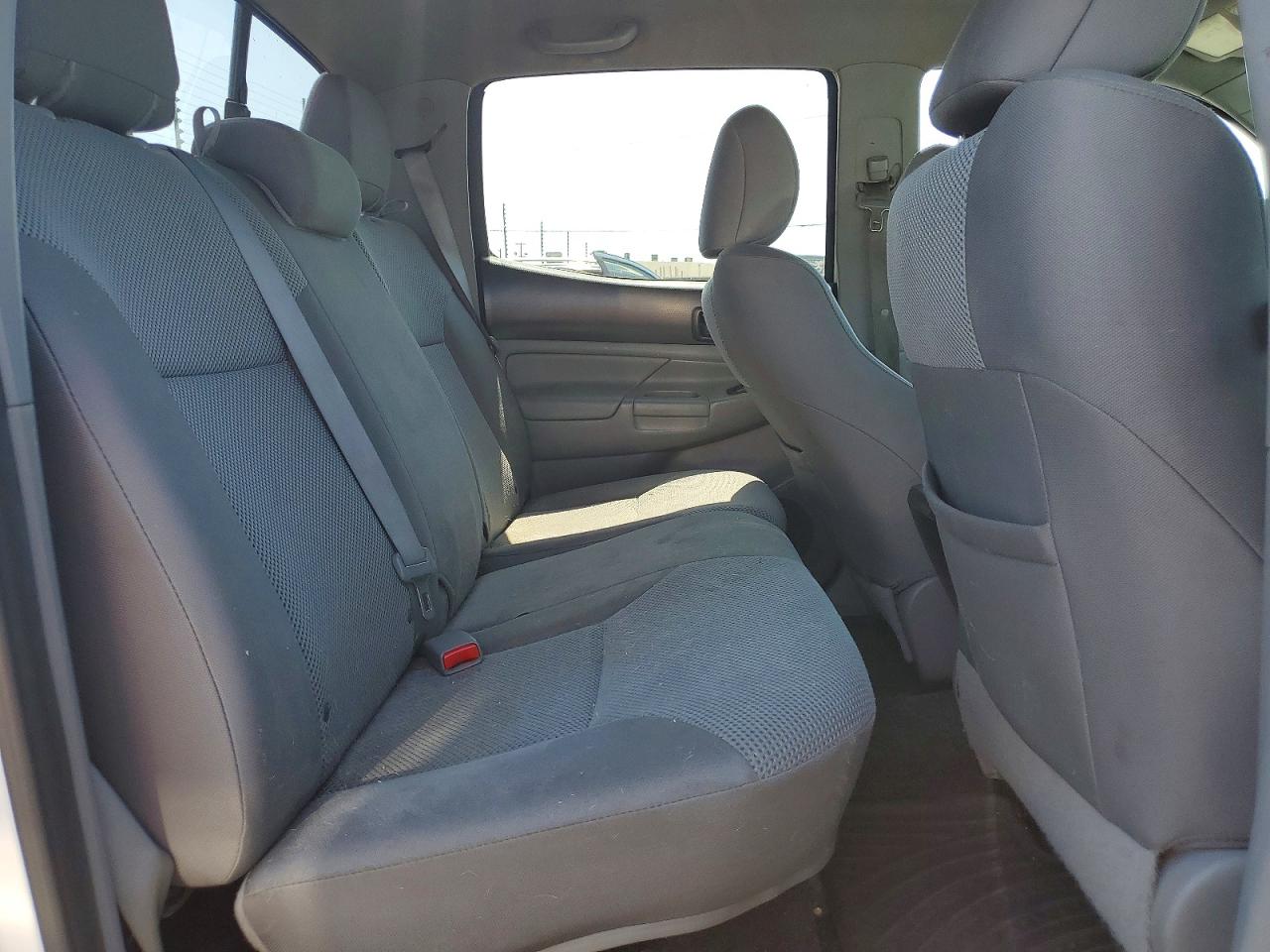 TOYOTA TACOMA 2014 — 11