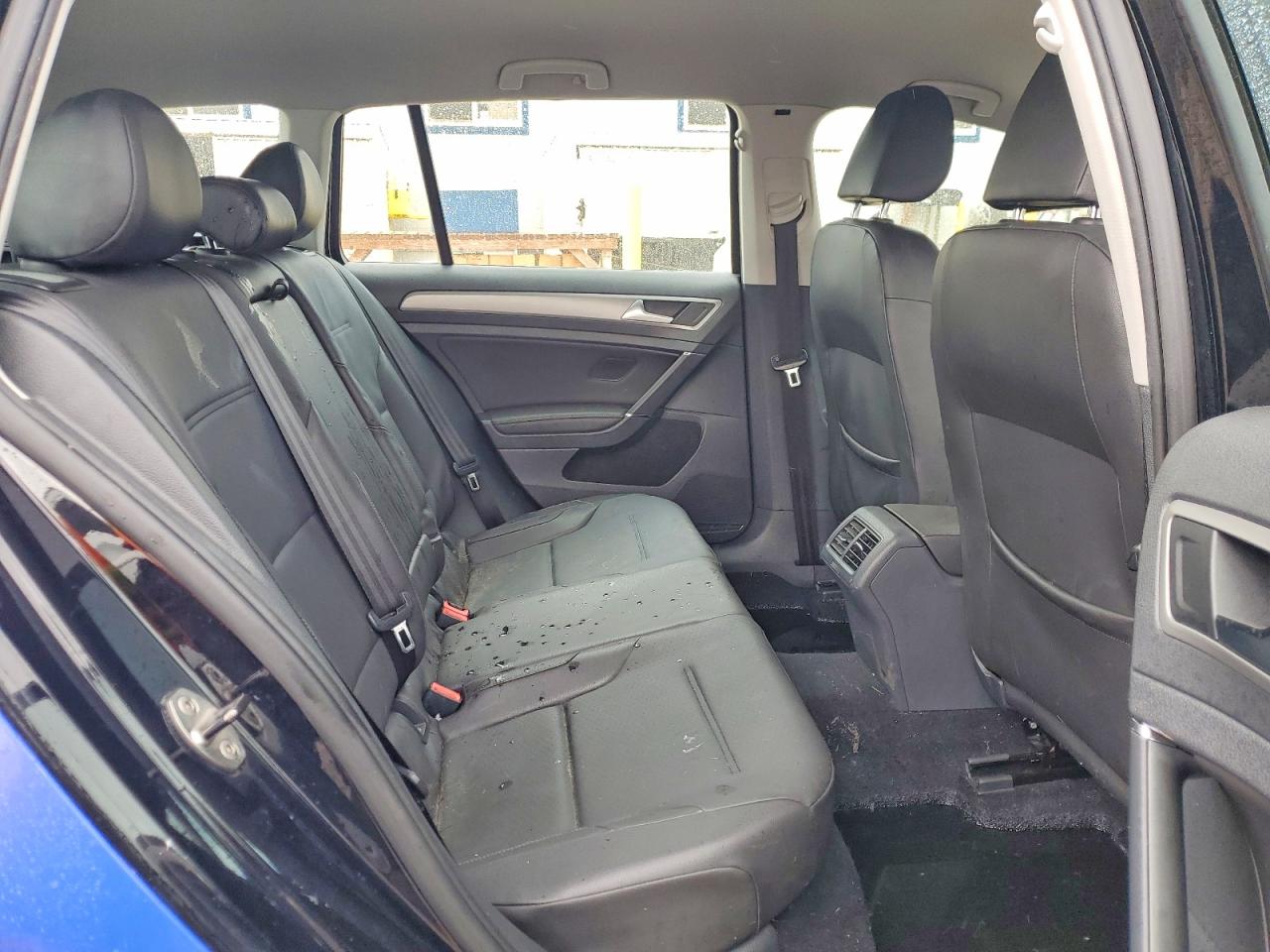 VOLKSWAGEN GOLF SPORTWAGEN 2015 — 12