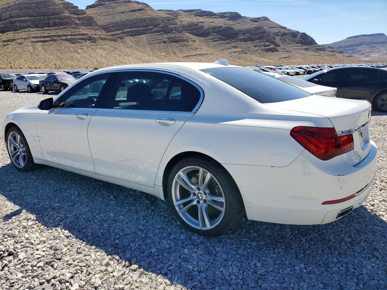 BMW 750 2013 — 3