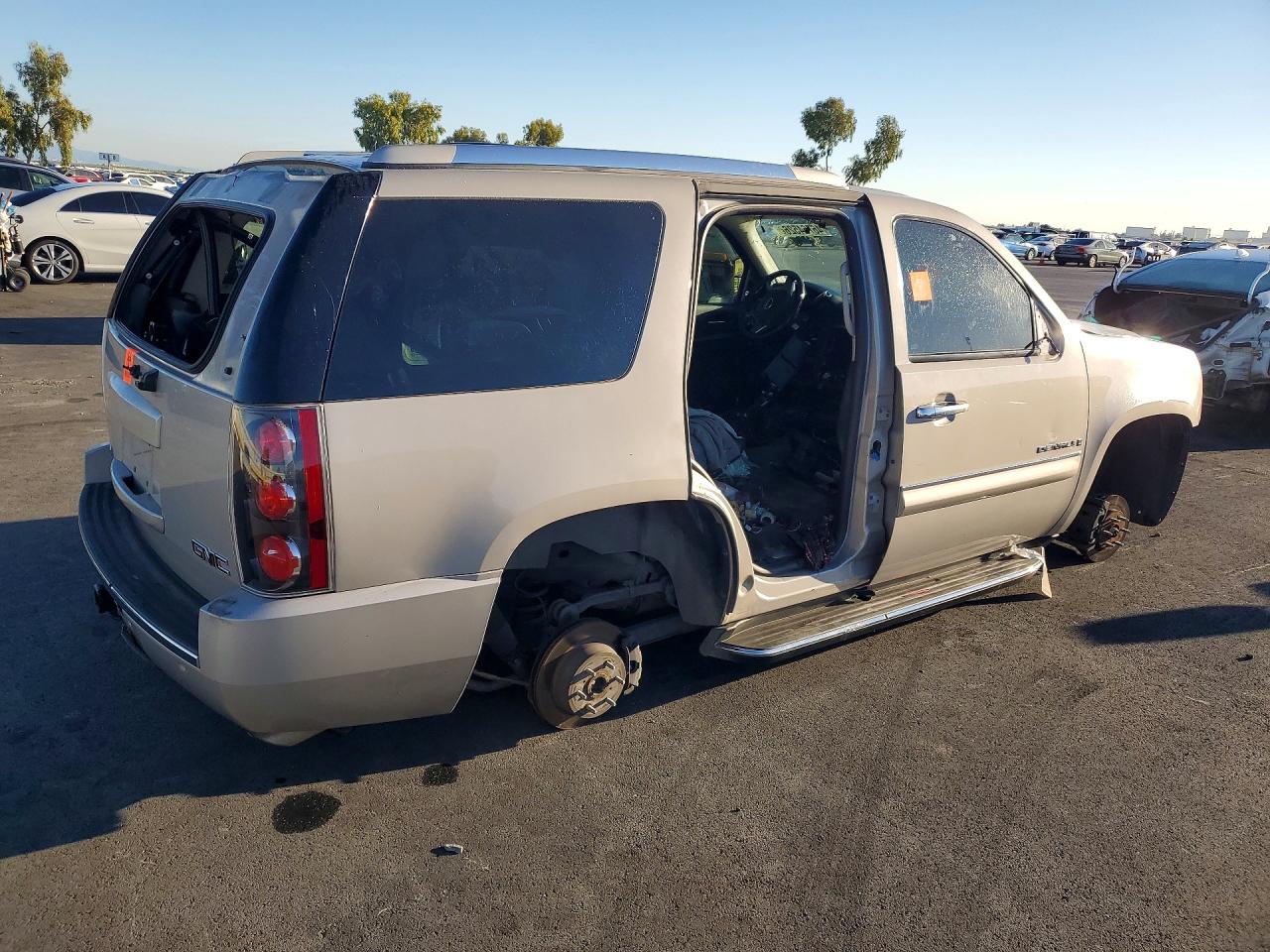 GMC YUKON 2008 — 4