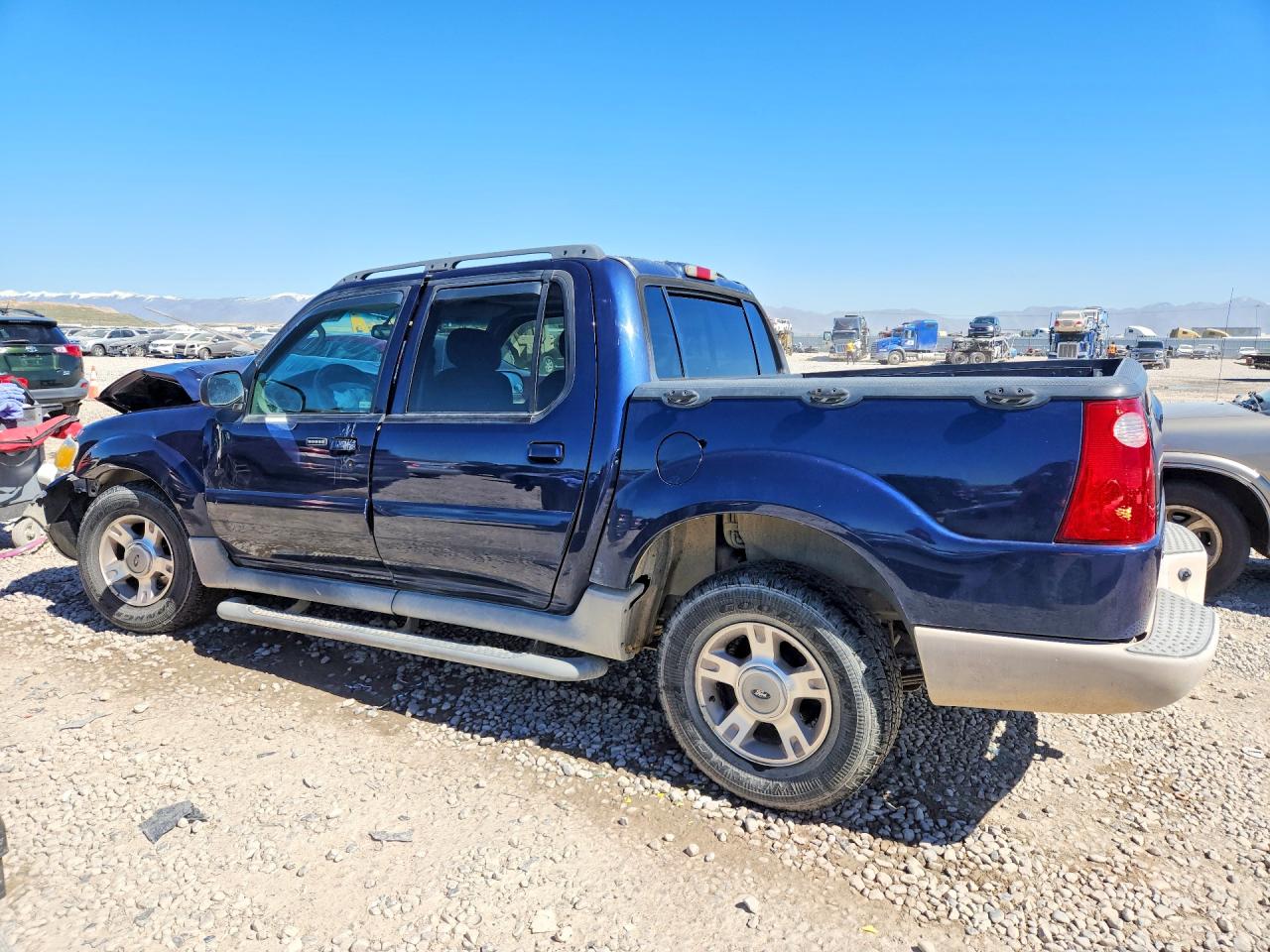 FORD EXPLORER SPORT TRAC 2003 — 3