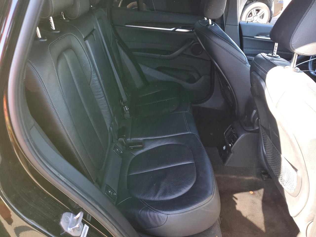 BMW X1 2018 — 12